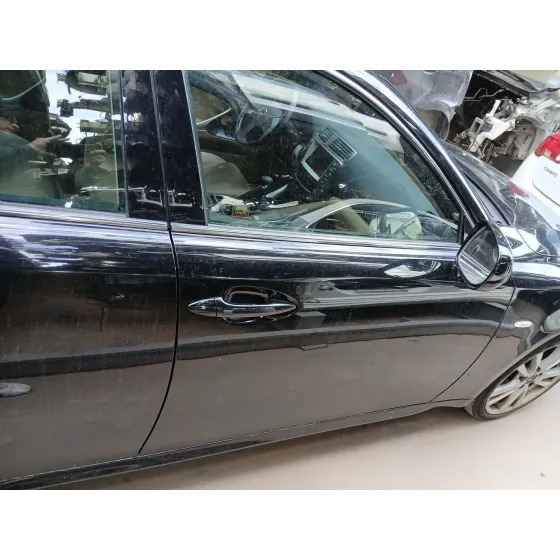 Puerta Delantera Derecha para Lexus Is Ii (_E2_)