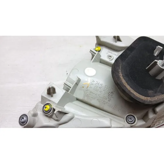 Piloto Trasero Izquierdo Interior para Peugeot 2008 I (Cu_)
