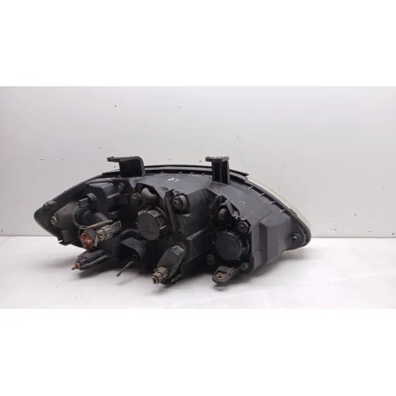 Faro Izquierdo para Ssangyong Rodius I