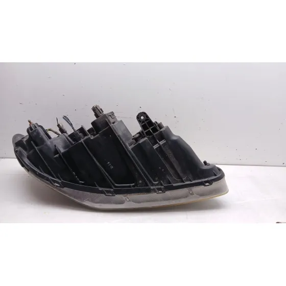 Faro Izquierdo para Ssangyong Rodius I