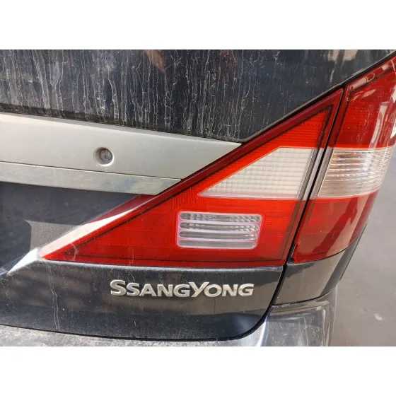 Piloto Trasero Derecho Interior para Ssangyong Rodius I