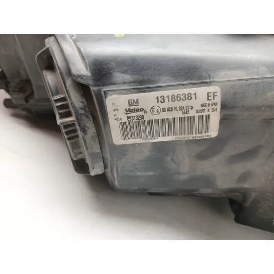 Faro Izquierdo para Opel Corsa D (S07)