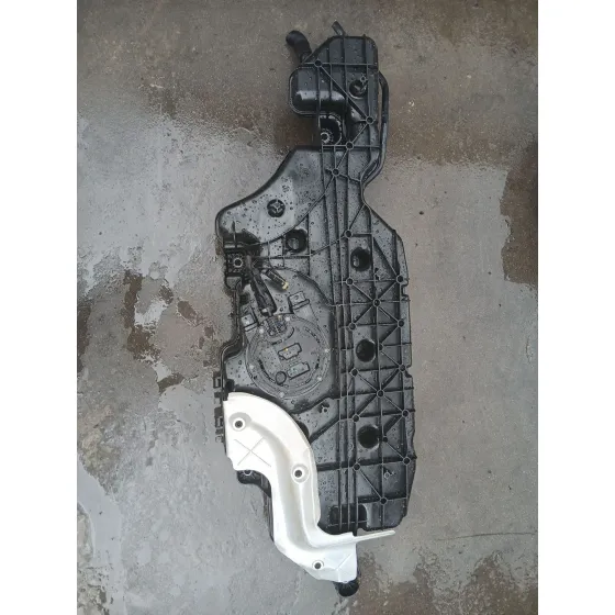 Deposito Adblue para Mercedes-Benz Gla (H247)