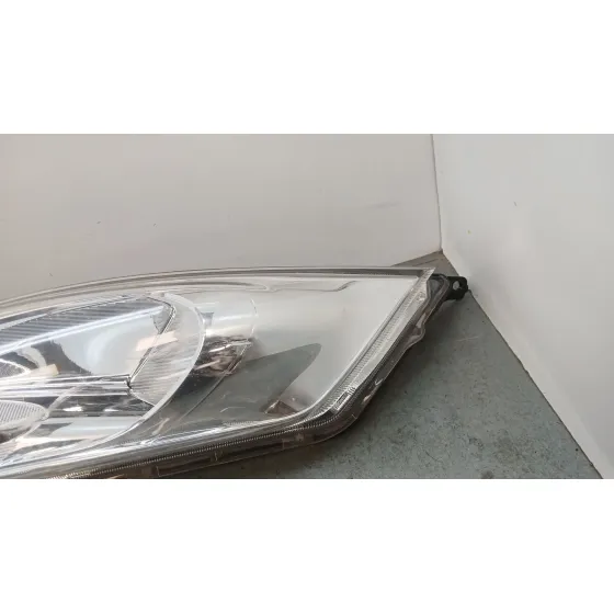 Faro Derecho para Nissan Juke (F15)