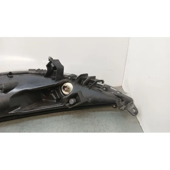 Faro Derecho para Nissan Juke (F15)