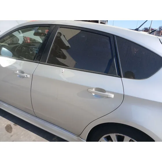 Puerta Trasera Izquierda para Subaru Impreza Hatchback (Gr, Gh, G3)