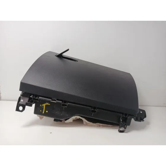 Guantera para Mercedes-Benz Gla (H247)