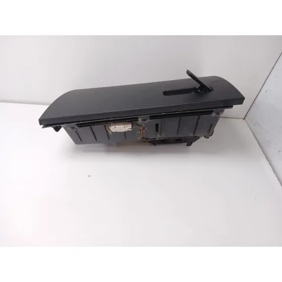 Guantera para Mercedes-Benz Gla (H247)