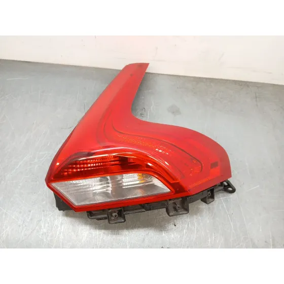 Piloto Trasero Derecho para Volvo V40 Hatchback (525)