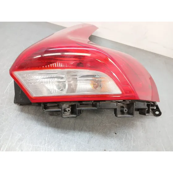 Piloto Trasero Derecho para Volvo V40 Hatchback (525)