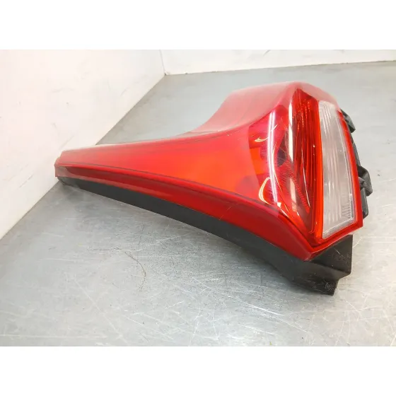 Piloto Trasero Derecho para Volvo V40 Hatchback (525)