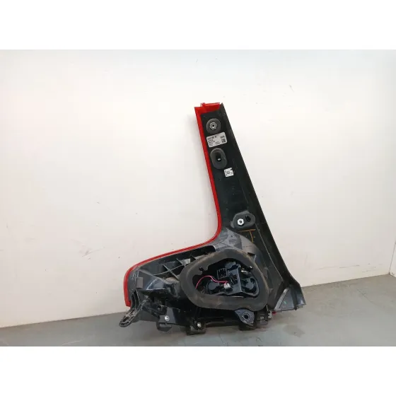 Piloto Trasero Derecho para Volvo V40 Hatchback (525)