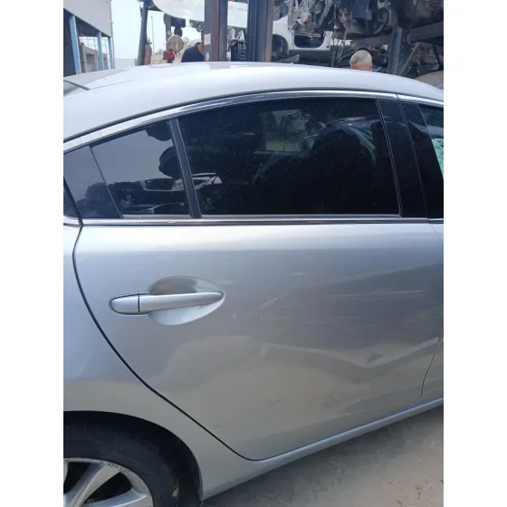 Puerta Trasera Derecha para Mazda 6 Sedan (Gj, Gl)