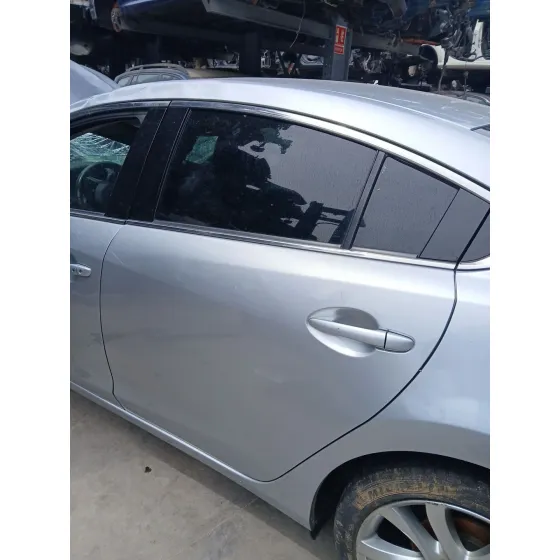 Puerta Trasera Izquierda para Mazda 6 Sedan (Gj, Gl)