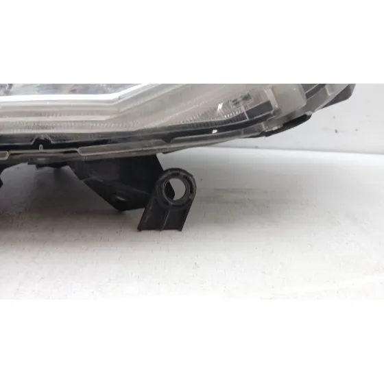 Faro Izquierdo para Toyota Auris (_E15_)