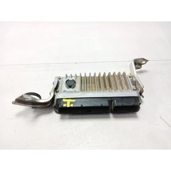 Centralita Motor Uce para Toyota Auris