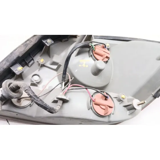 Piloto Trasero Izquierdo para Hyundai Coupe Ii (Gk)