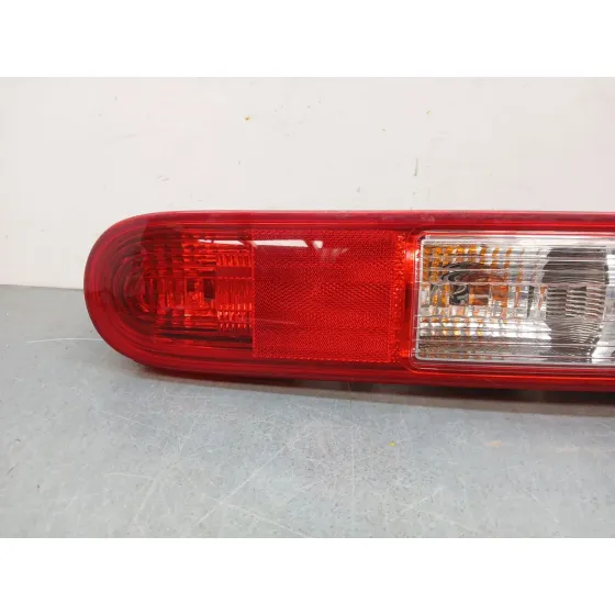 Piloto Trasero Derecho para Nissan Cube (Z12)