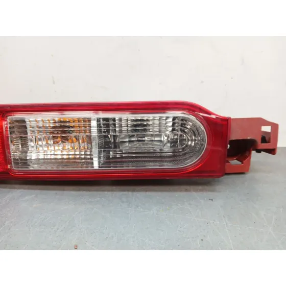 Piloto Trasero Derecho para Nissan Cube (Z12)