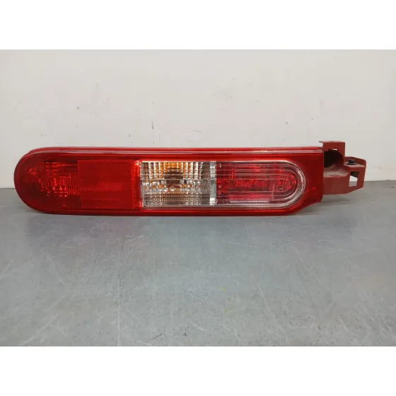 Piloto Trasero Izquierdo para Nissan Cube (Z12)