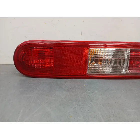 Piloto Trasero Izquierdo para Nissan Cube (Z12)