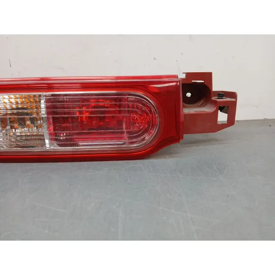 Piloto Trasero Izquierdo para Nissan Cube (Z12)