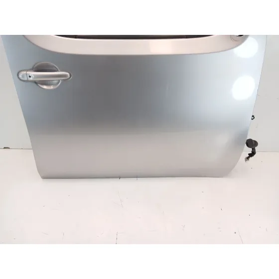 Puerta Delantera Derecha para Nissan Cube (Z12)
