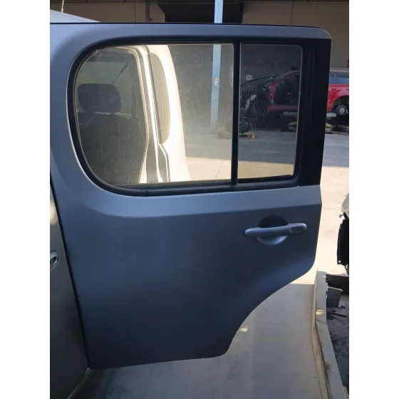 Puerta Trasera Izquierda para Nissan Cube (Z12)