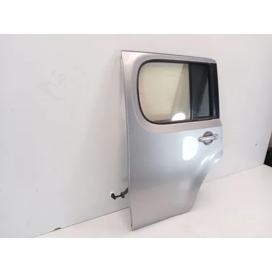Puerta Trasera Izquierda para Nissan Cube (Z12)