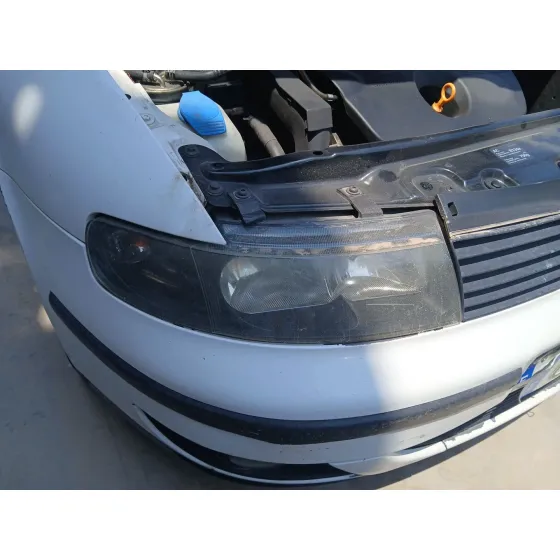 Faro Derecho para Seat Leon (1M1)