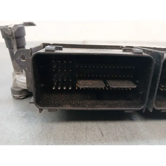 Centralita Motor Uce para Ford Focus Iii