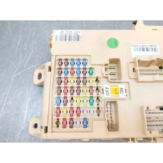 Caja Reles / Fusibles para Kia Carens ( )
