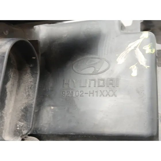 Faro Derecho para Hyundai Terracan (Hp)