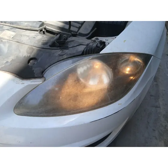 Faro Izquierdo para Seat Leon (1P1)
