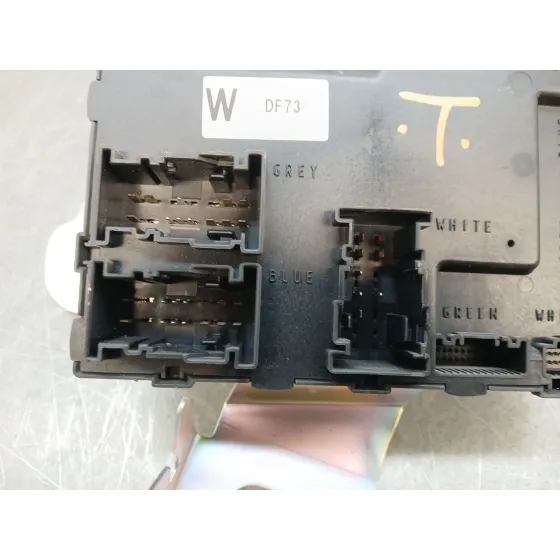 Centralita Motor Uce para Mazda 2 Lim. (De)