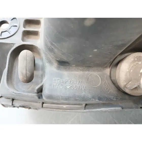 Faro Derecho para Kia Sorento I (Jc)