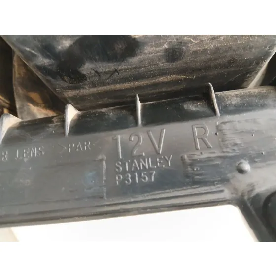Piloto Trasero Derecho para Mitsubishi Montero Iii Canvas Top (V6_W, V7_W)