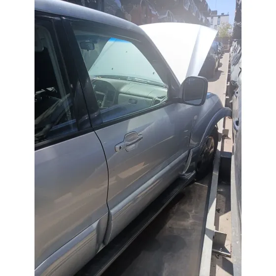 Puerta Delantera Derecha para Mitsubishi Montero Iii Canvas Top (V6_W, V7_W)