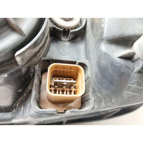 Faro Derecho para Chevrolet Captiva