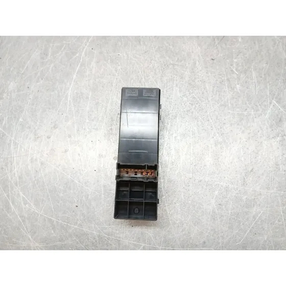 Mando Elevalunas Delantero Izquierdo para Nissan Micra V (K14)