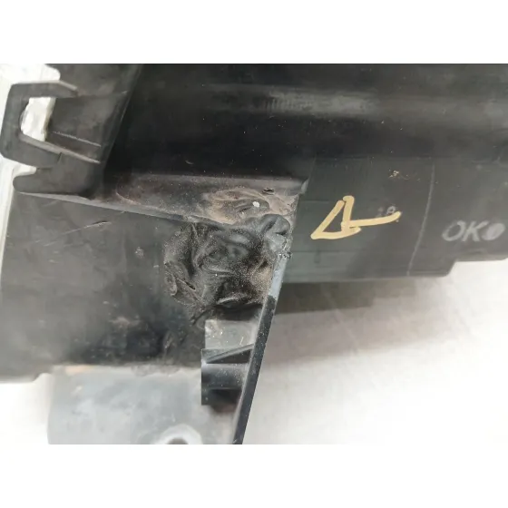 Faro Derecho para Toyota Corolla Verso (Zer_, Zze12_, R1_)
