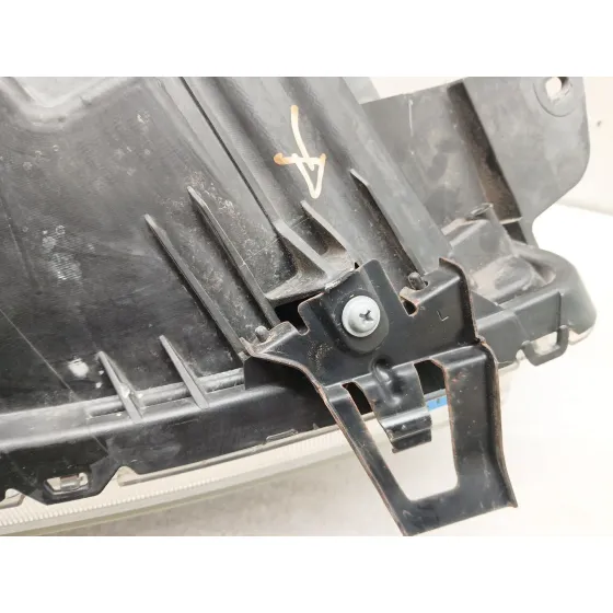Faro Izquierdo para Toyota Corolla Verso (Zer_, Zze12_, R1_)
