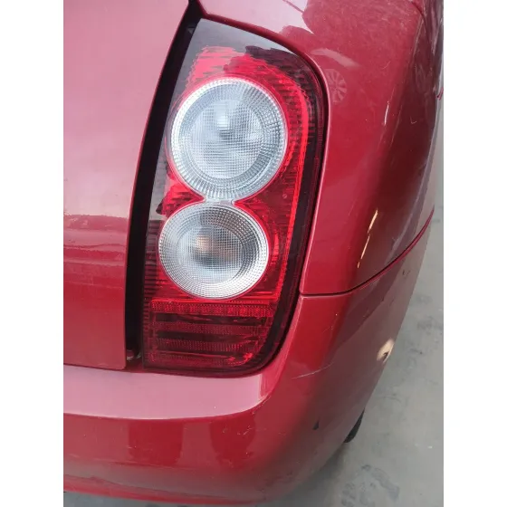 Piloto Trasero Derecho para Nissan Micra Iii (K12)