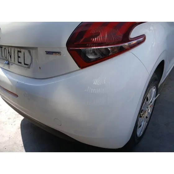 Paragolpes Trasero para Peugeot 208 I (Ca_, Cc_)