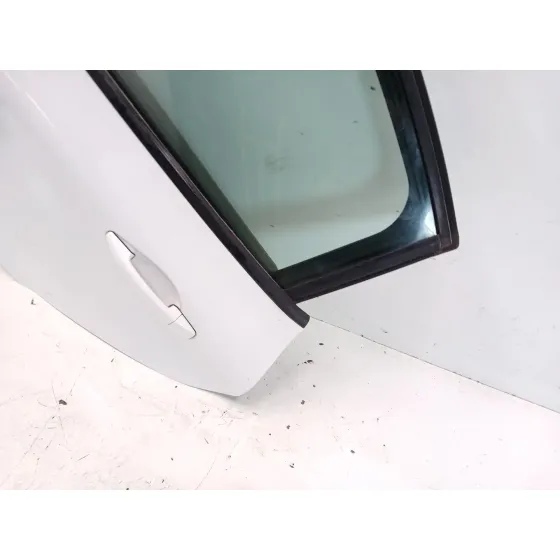 Puerta Trasera Izquierda para Peugeot 208 I (Ca_, Cc_)