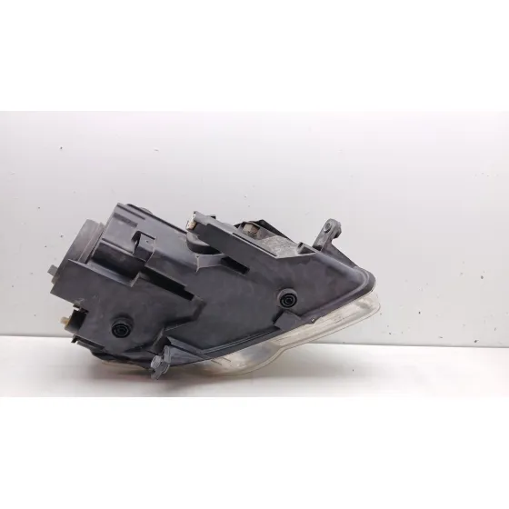Faro Izquierdo para Volkswagen Passat B6 (3C2)
