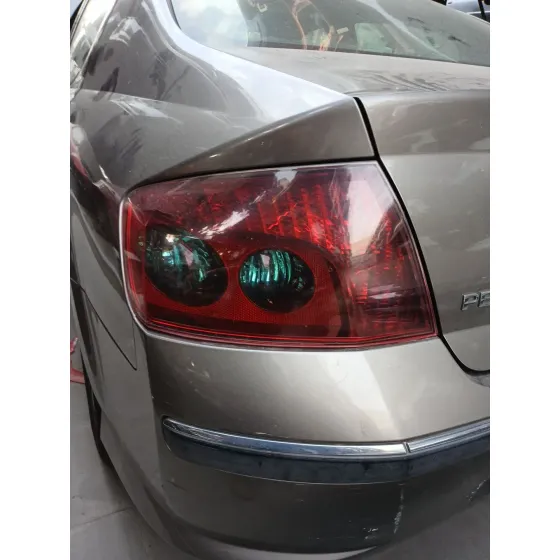 Piloto Trasero Izquierdo para Peugeot 407 (6D_)