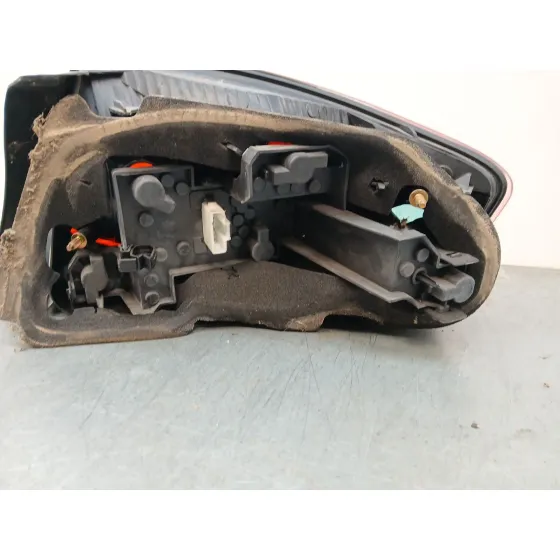 Piloto Trasero Izquierdo para Peugeot 407 (6D_)