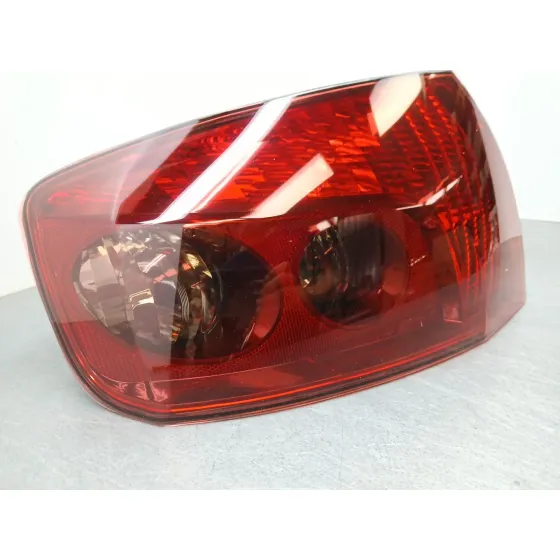 Piloto Trasero Izquierdo para Peugeot 407 (6D_)