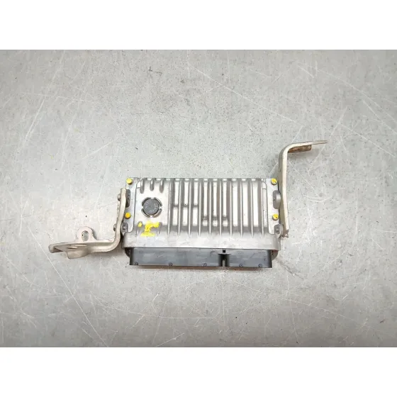 Centralita Motor Uce para Toyota Auris (_E18_)